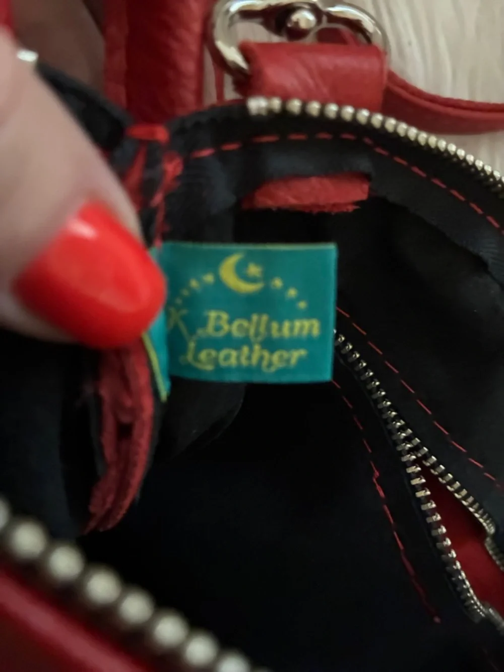 Bellum‎ Leather Red Crossbody Bag